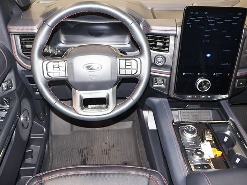 Certified 2024 Ford Expedition Limited image 25