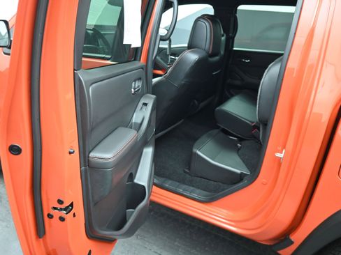 Certified 2025 Nissan Frontier Pro-X w/ Pro Premium Package RWD image 11