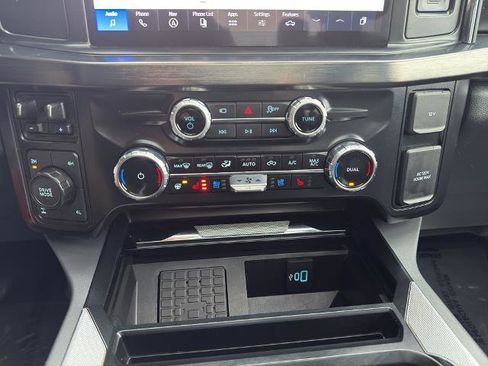 Certified 2025 Ford F350 Lariat w/ Black Appearance Package image 28