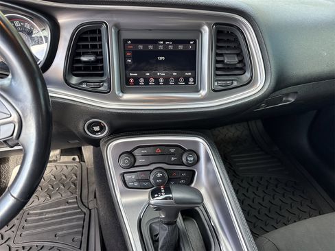 Used 2019 Dodge Challenger SXT image 25