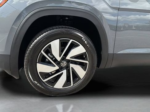New 2026 Volkswagen Atlas SE FWD image 36