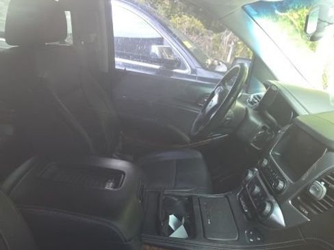 Used 2017 Chevrolet Suburban Premier AWD/4WD image 12