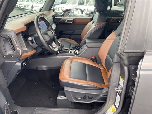 Used 2024 Ford Bronco Outer Banks AWD/4WD image 9