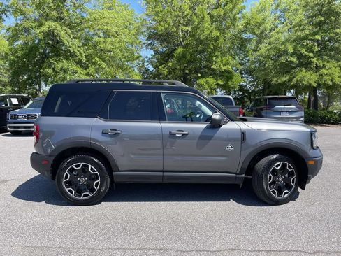 Used 2025 Ford Bronco Sport Outer Banks w/ Outer Banks Tech Package+ AWD/4WD image 2