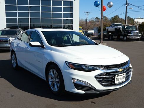 Used 2023 Chevrolet Malibu LT image 3