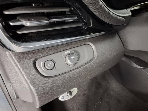 Used 2024 Buick Envista Avenir image 22