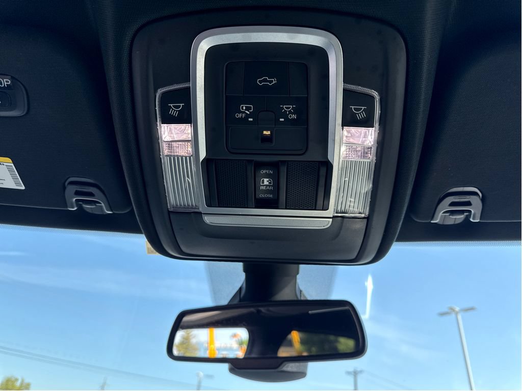 Used 2020 RAM 1500 Laramie w/ Sport Appearance Package AWD/4WD image 24