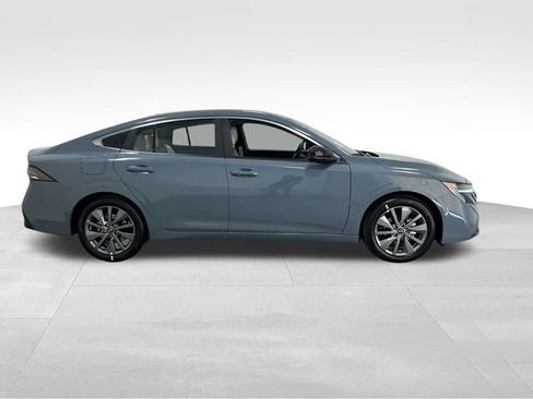 New 2026 Nissan Sentra SL FWD image 2