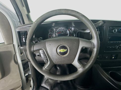 Used 2017 Chevrolet Express 2500 RWD image 13