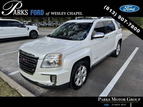 Used 2017 GMC Terrain SLT w/ Open Road Package image 3