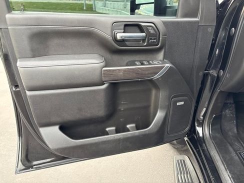 Certified 2022 Chevrolet Silverado 3500 LTZ w/ LTZ Plus Package image 10