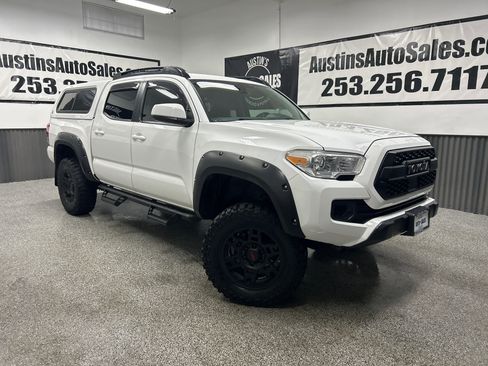 Used 2018 Toyota Tacoma SR w/ SR Convenience Package image 1