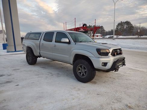 Used 2012 Toyota Tacoma 4x4 Double Cab w/ TRD Sport Pkg image 7
