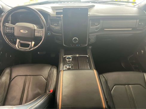 Used 2023 Ford Expedition Platinum AWD/4WD image 11