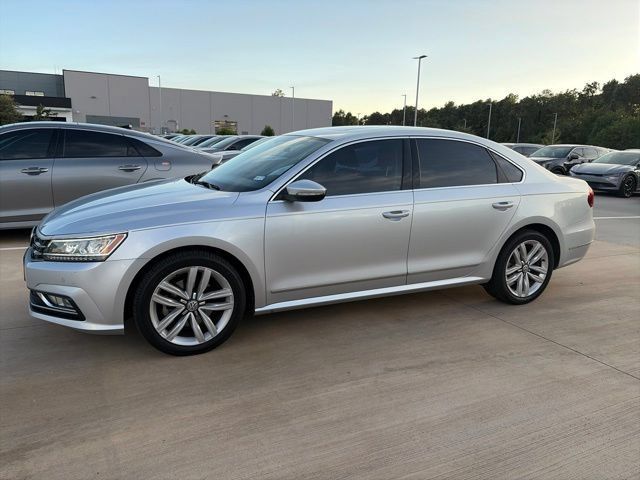 Used 2017 Volkswagen Passat 1.8T SE FWD image 2