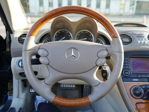 Used 2008 Mercedes-Benz SL 550 image 14