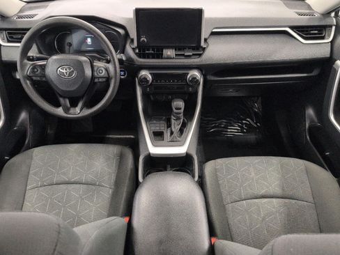Used 2025 Toyota RAV4 XLE AWD/4WD image 7