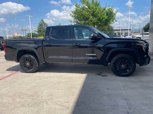 Used 2024 Toyota Tundra SR5 w/ SR5 Convenience Package AWD/4WD image 8