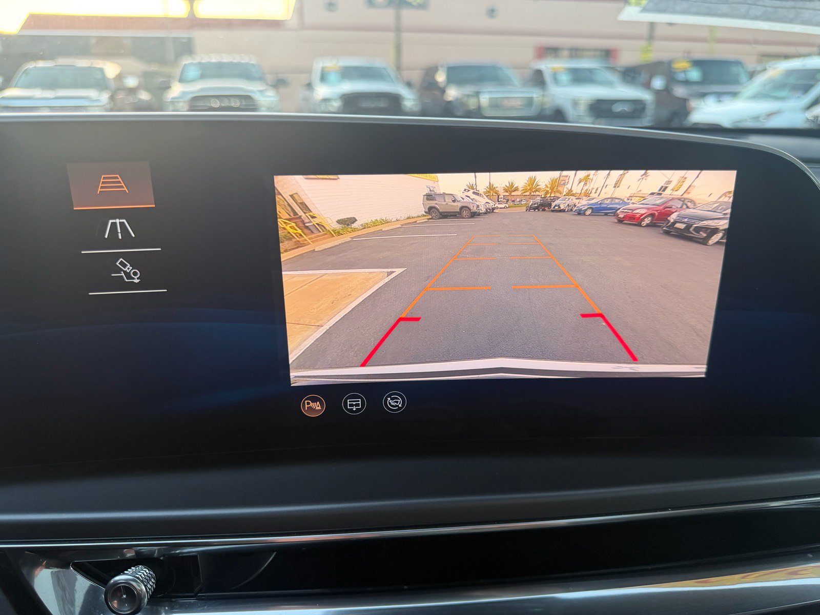 Used 2024 Cadillac Lyriq Tech AWD/4WD image 24