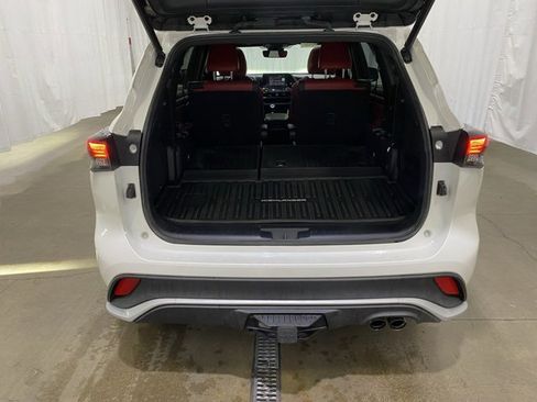 Certified 2021 Toyota Highlander XSE image 14