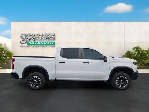 Used 2023 Chevrolet Silverado 1500 ZR2 AWD/4WD image 6
