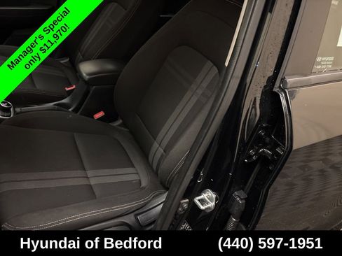 Used 2020 Hyundai Venue SEL FWD image 11