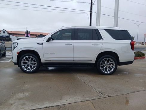 Used 2021 GMC Yukon SLT w/ SLT Premium Package image 6