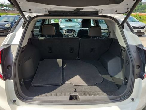 Used 2022 GMC Terrain AT4 w/ Tech Package AWD/4WD image 6