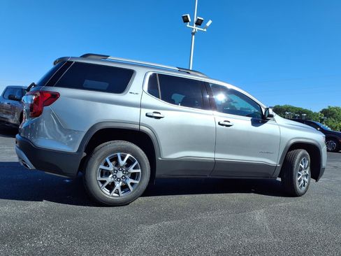 Used 2023 GMC Acadia SLT w/ LPO, Floor Liner Package FWD image 35