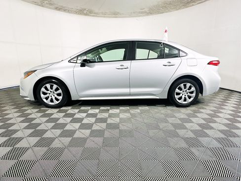 Used 2024 Toyota Corolla LE FWD image 6