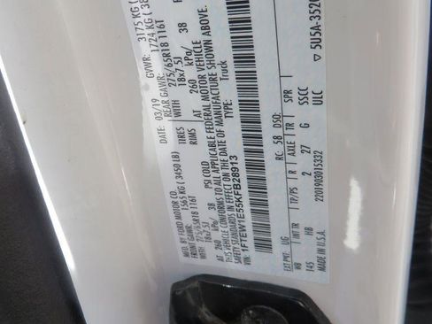 Used 2019 Ford F150 Lariat image 34