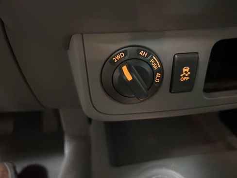 Used 2021 Nissan Frontier SV image 31