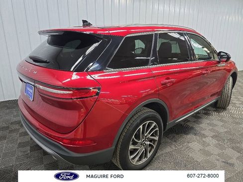 Used 2022 Lincoln Corsair AWD w/ Equipment Group 101A image 12