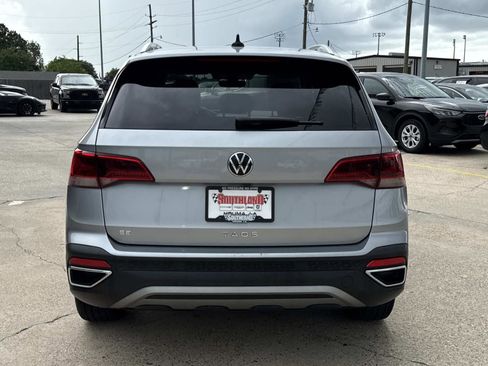 Used 2024 Volkswagen Taos SE FWD image 6