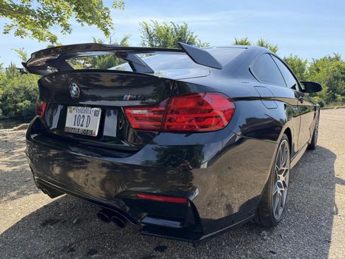 Used 2017 BMW M4 Coupe RWD image 4