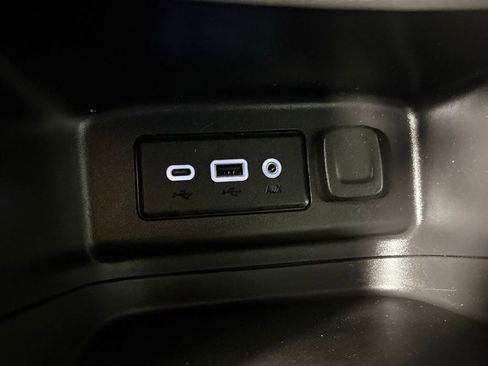 Used 2024 Chevrolet Equinox LS w/ Driver Confidence II Package FWD image 32