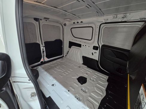 Used 2022 RAM ProMaster City Tradesman FWD image 16
