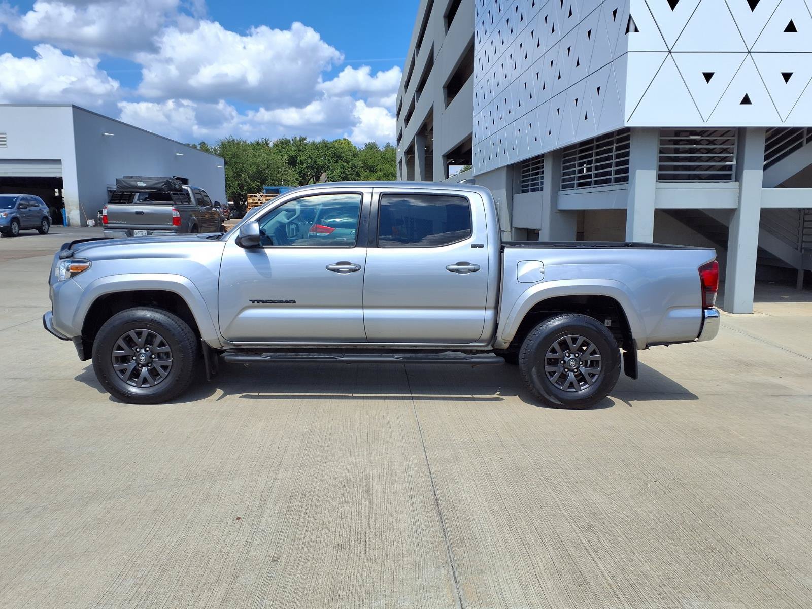 Used 2021 Toyota Tacoma SR5 RWD image 25