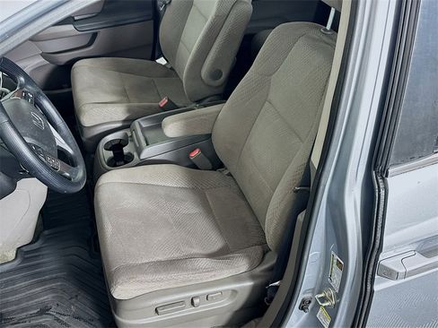 Used 2016 Honda Odyssey SE image 18