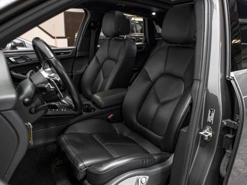 Used 2016 Porsche Macan S image 4