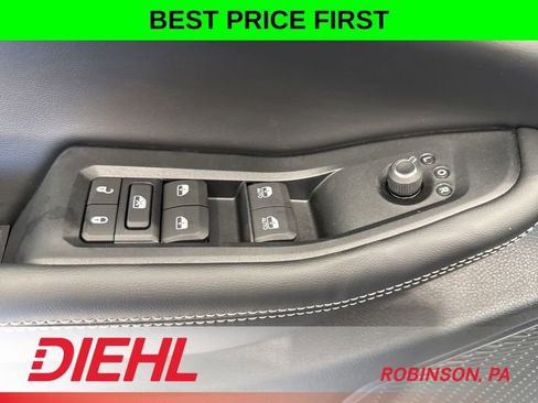 New 2026 Jeep Grand Cherokee Altitude AWD/4WD image 22