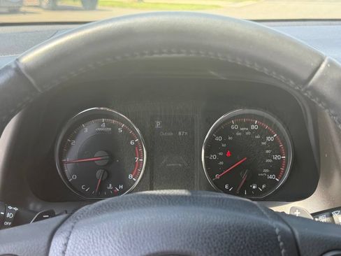Used 2017 Toyota RAV4 SE FWD image 18
