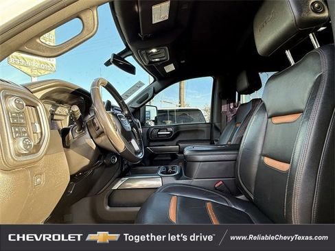 Used 2022 GMC Sierra 2500 AT4 image 35