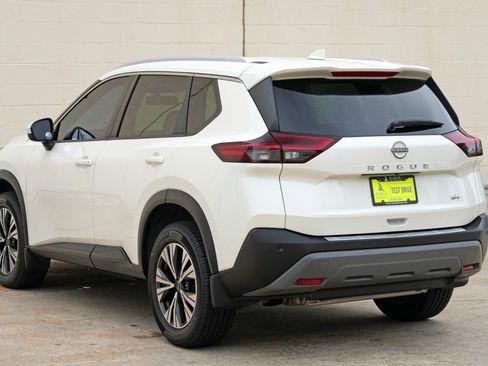 Used 2023 Nissan Rogue SV w/ SV Premium B Package FWD image 44