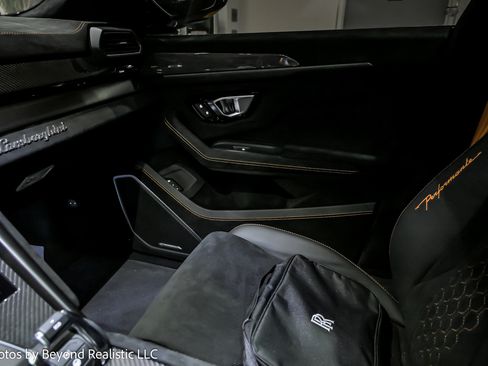 Used 2024 Lamborghini Urus Performante image 41