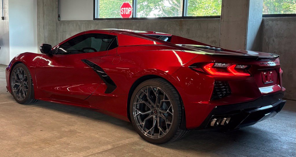Used 2024 Chevrolet Corvette Stingray Preferred Conv w/ Battery Protection Package RWD image 4