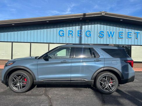 New 2026 Ford Explorer ST-Line w/ ST-Line Street Pack image 1