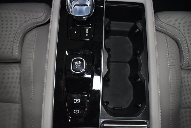 Used 2026 Volvo XC90 B6 Ultra w/ Lounge Package AWD/4WD image 34