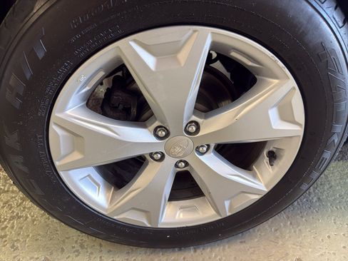 Used 2016 Subaru Forester 2.5i Premium AWD/4WD image 37