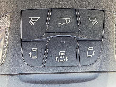 Used 2025 Chrysler Pacifica Select FWD image 22